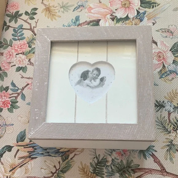 Heart-Shaped Photo Frame keepsake Box - made in Italy 🇮🇹 - Picture 1 of 4